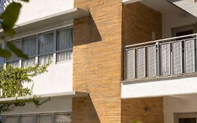 Crest Hotel Suites